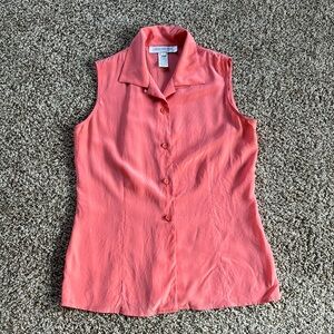 Jones New York Women’s Size 4 Fitted Salmon Color Sleeveless Blouse